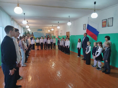 Поднятие флага    